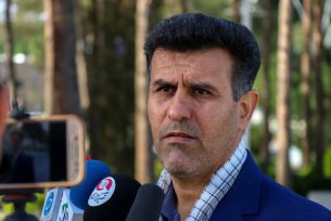 تبریک سید حسن افتخاری به سید محمد طباطبایی