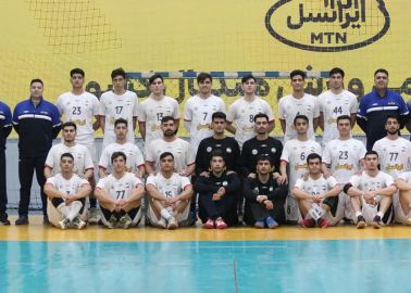 پیروزی تیم ملی هندبال جوانان مقابل پرواز هوانیروز اصفهان