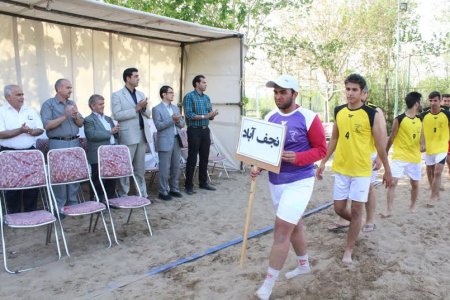 افتتاحیه مسابقات هندبال ساحلی نکوداشت اصفهان در قاب تصویر