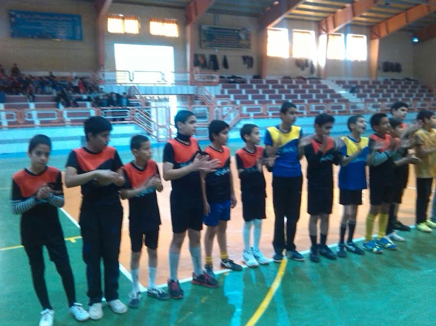 مسابقات هندبال مقطع ابتدایی مبارکه