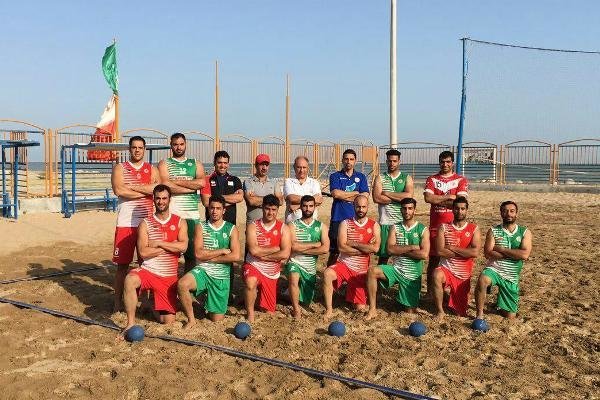 13 اصفهانی در اردوی تیم ملی هندبال ساحلی
