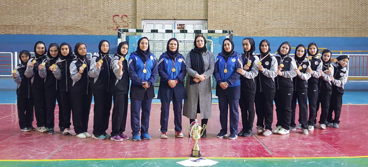 قهرمانی با اقتدار دختران هندبال اصفهان  در کشور