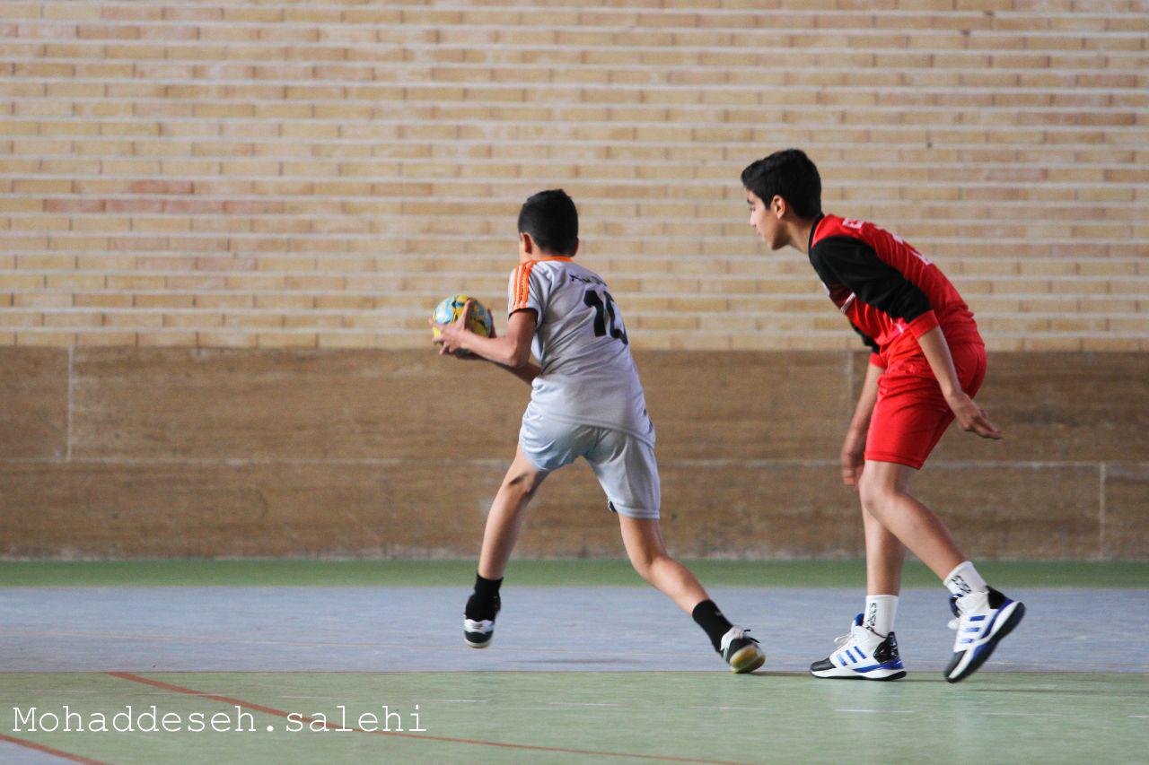 صعود با اقتدار هندبال اصفهان به فینال استعدادهای برتر پسران کشور