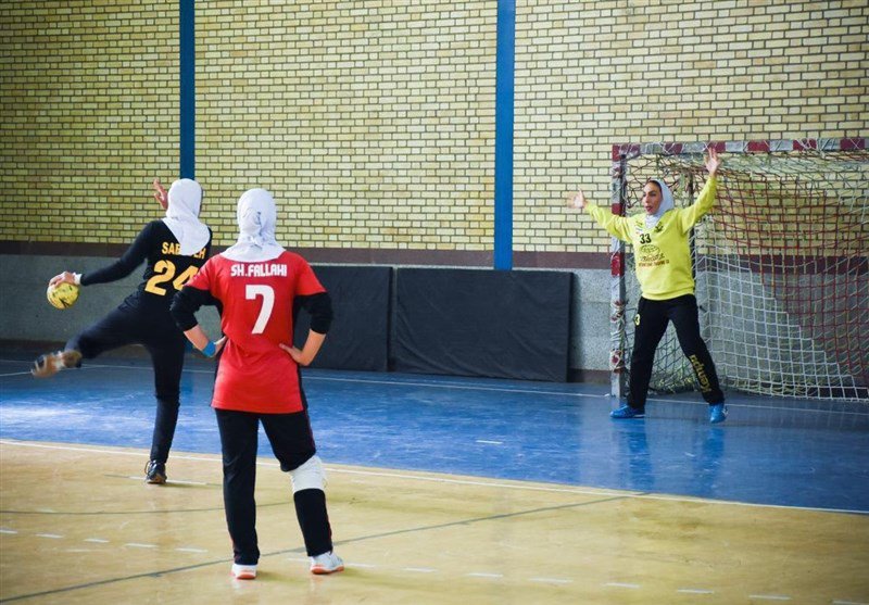 اصفهان در نیمه نهایی هندبال دانش آموزان دختر کشور