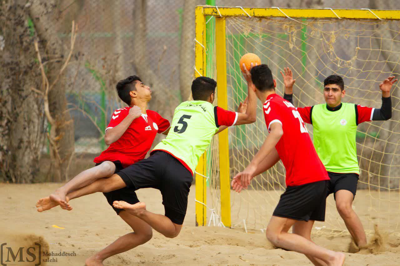نخستین اردوی تیم ملی هندبال ساحلی نوجوانان در اصفهان
