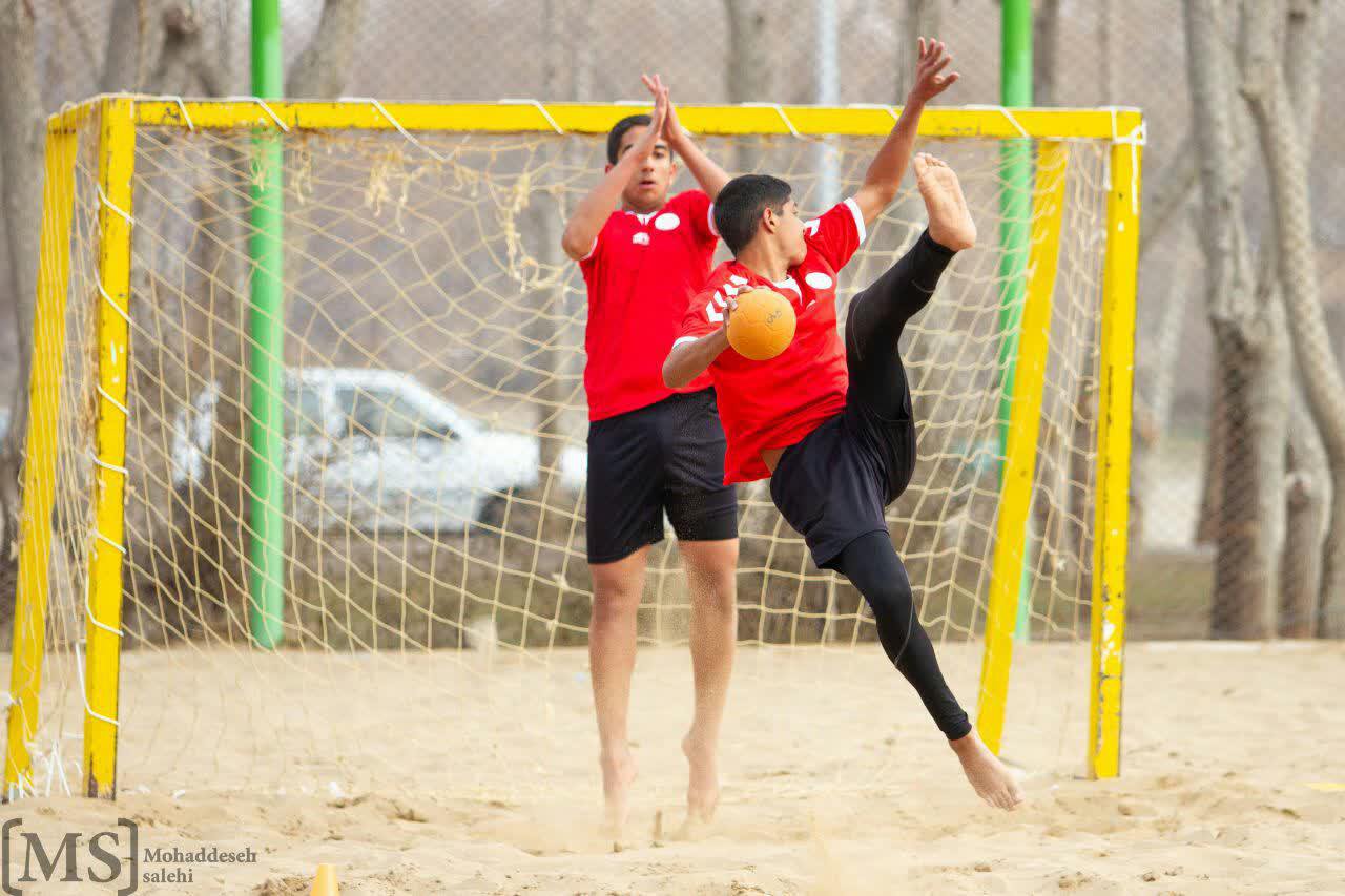 نخستین اردوی تیم ملی هندبال ساحلی نوجوانان در اصفهان