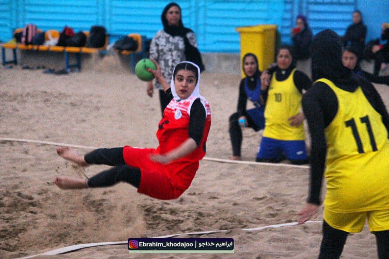 قهرمانی ریف اصفهان در هندبال ساحلی بانوان کشور