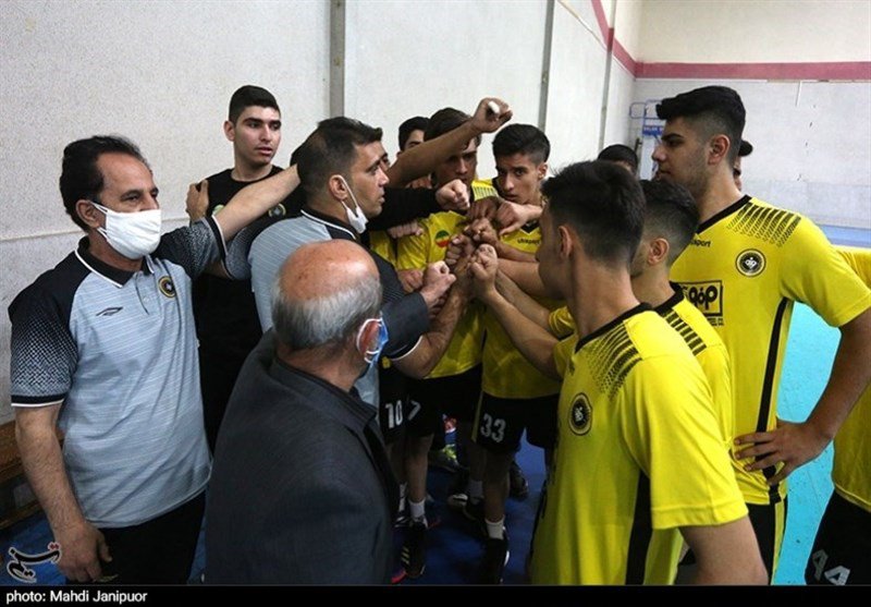 صعود تیم های سپاهان و ذوب آهن به مرحله حذفی هندبال نوجوانان ایران