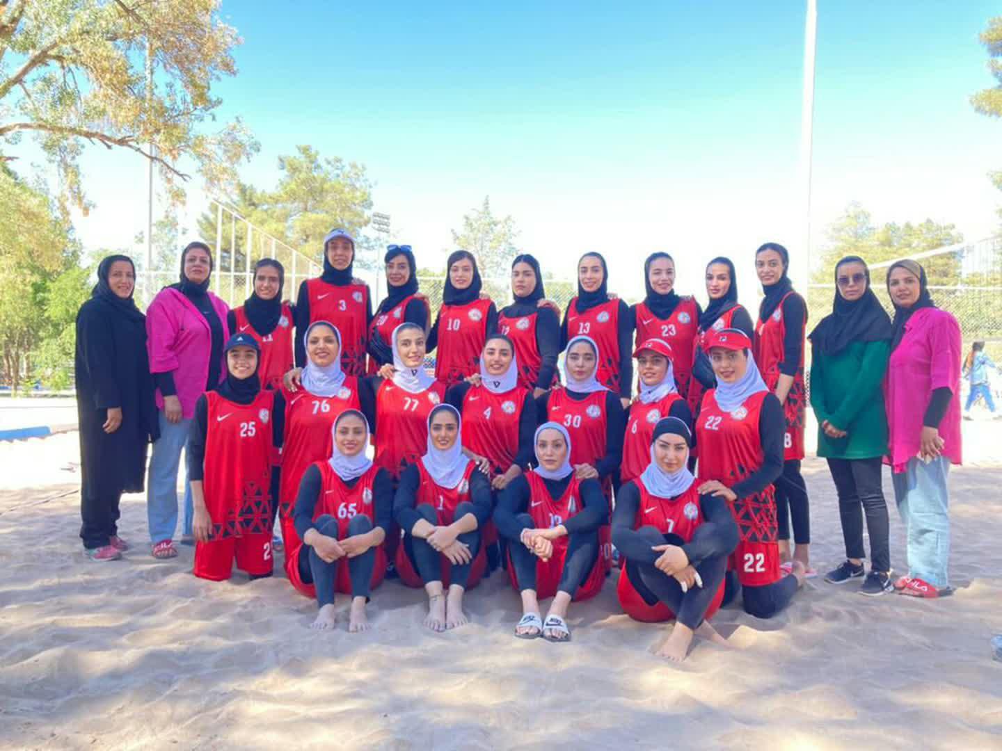 اصفهان در فینال مسابقات هندبال ساحلی کشور