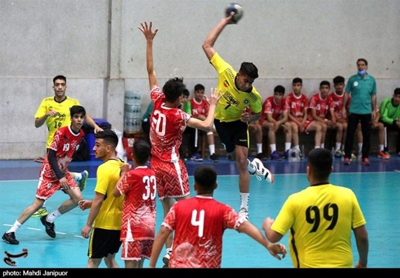 آغاز مسابقات هندبال نوجوانان کشور در اصفهان