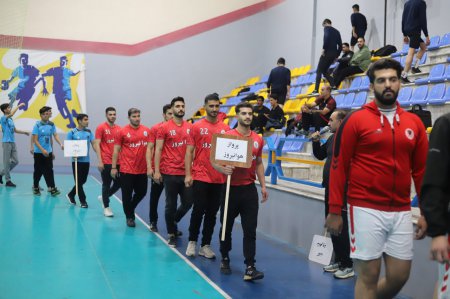 تصاویری از افتتاحیه مسابقات هندبال جوانان پسر باشگاه‌های کشور در اصفهان