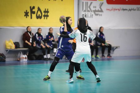 گزارش تصویری روز پایانی مسابقات هندبال نوجوانان دختر کشور به میزبانی اصفهان
