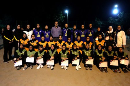 قهرمانی اصفهان در هندبال ساحلی بانوان