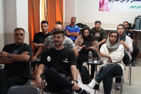 گام هیات هندبال اصفهان به سوی آینده؛ برگزاری کارگاه تخصصی هوش مصنوعی